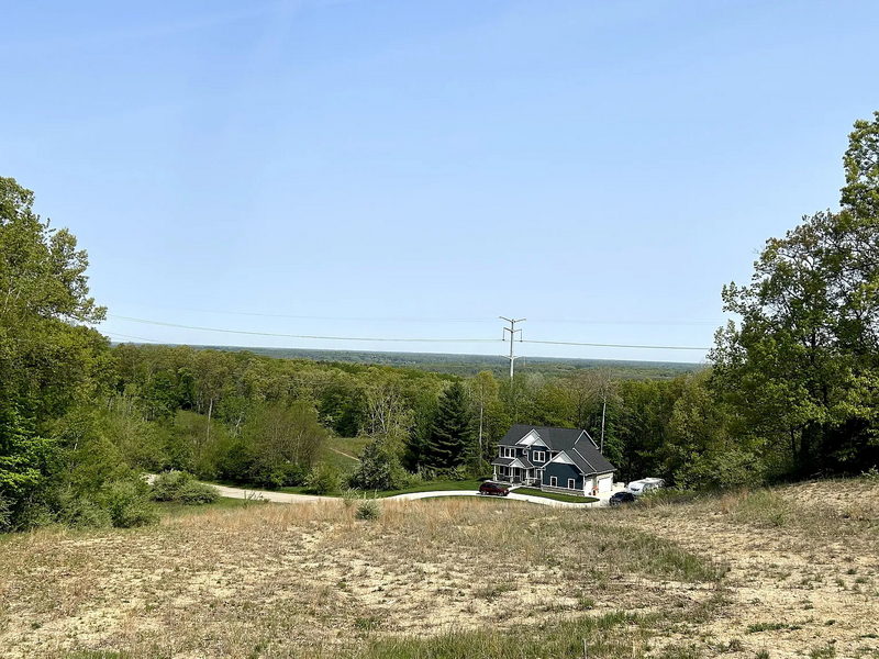 Kandahar Ski Club (Summit Ski Club) - Real Estate Photo (newer photo)